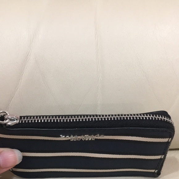 Kate Spade Blue Cameron York Stripe Keychain Wallet - Picture 4 of 12
